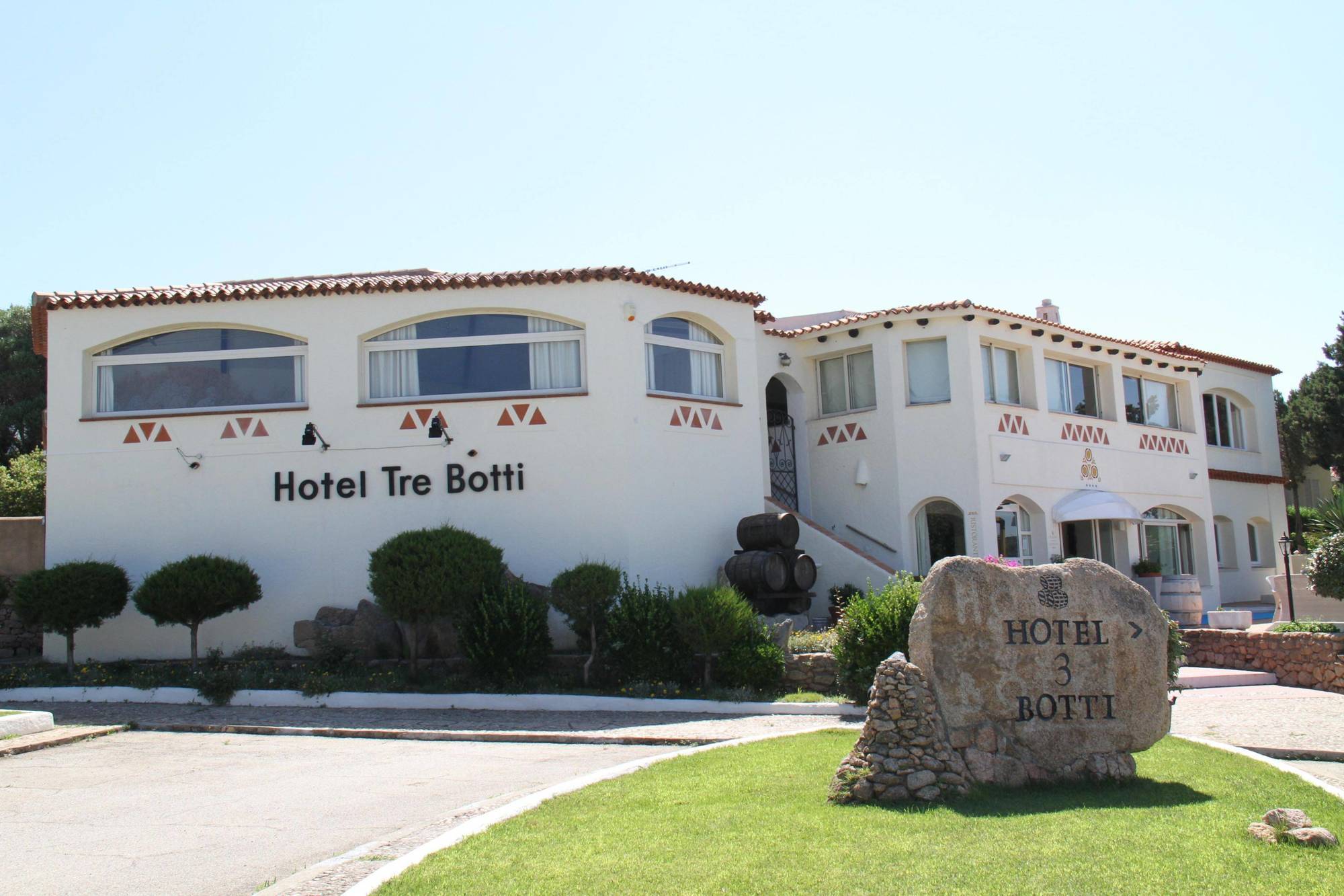 Hotel 3 Botti Байя Сардиния Экстерьер фото