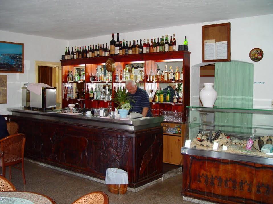 Hotel 3 Botti Байя Сардиния Экстерьер фото